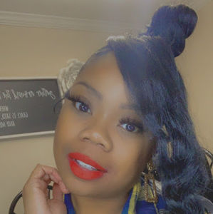 Meet your Posher, Ebony